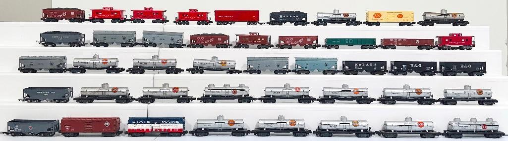 American Flyer Postwar S Gauge Twenty-six Assorted Freight Cars/Seventeen Assorted Tank Cars (1 of 11)
