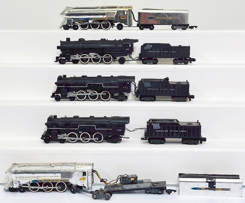 American Flyer Postwar S Gauge 356 Silver Bullet Locomotive and Tender/283 Northwestern Locomotive (1 of 6)