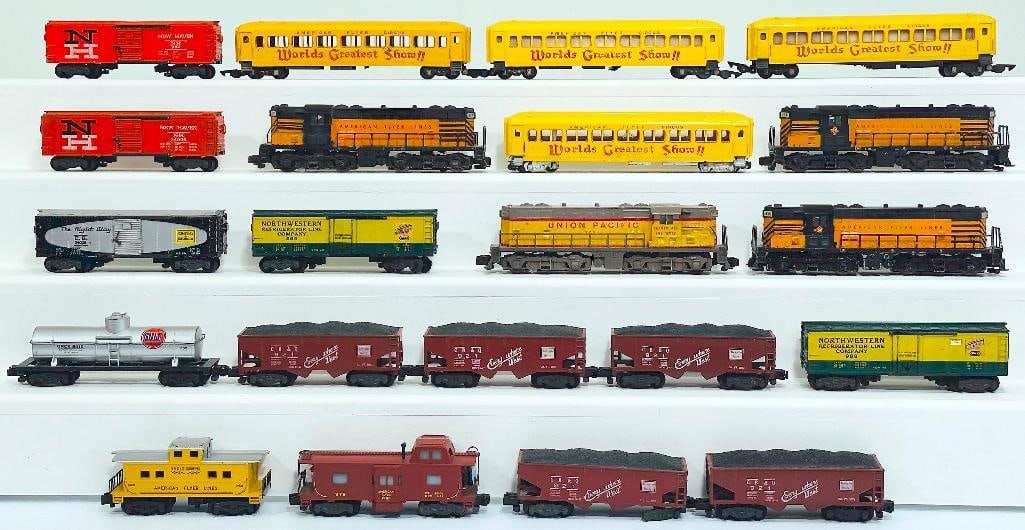 American Flyer Postwar S Gauge 474 and 477 Switcher/Four (4) Assorted Circus Passenger Cars (1 of 8)