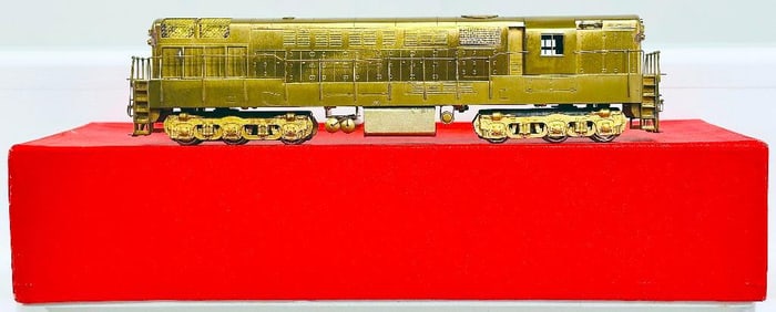 Red Ball Brass HO Scale Fairbanks - Morse H - 24 - 66 Trainmaster Boxed