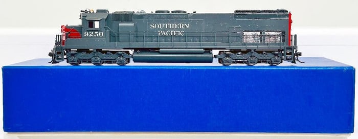 Alco Models Brass HO Scale Southern Pacific E. M. D. SD - 45 T - 2 Switcher Boxed