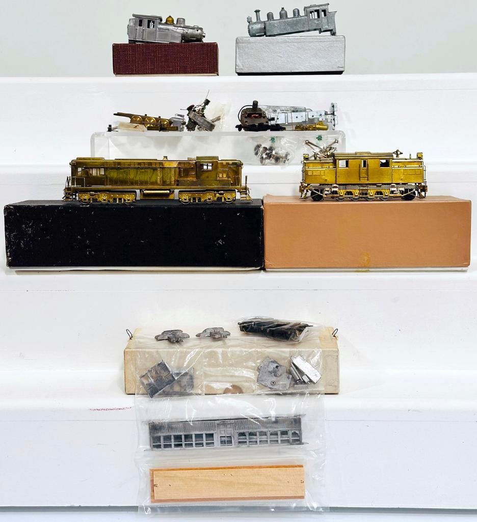 Tenshodo Brass HO Scale 0-6-0 Tank Locomotive Boxed/Traction Models Brass HO Scale BMT Car 656 Boxed: Tenshodo Brass HO Scale 0 - 6 - 0 Tank Locomotive Boxed/Traction Models Brass HO Scale BMT Car 656 Boxed/Hallmark Models Brass HO Scale Baldwin 816 Diesel Boxed/Kaw Valley Models Brass HO Scale NYC S