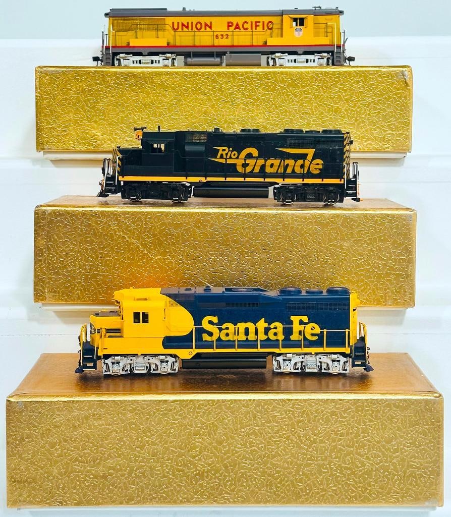 Oriental Limited Brass HO Scale EMD GP35 2500HP LowHood Denver and Rio Grande Painted Boxed: Oriental Limited Brass HO Scale EMD GP35 2500 HP LowHood Denver and Rio Grande Painted Boxed/EMD GP30 2250 HP LowHood Painted AT&SF Phase 2 Boxed/GE U25B 2500HP HighHood Union Pacific Painted Boxed, e