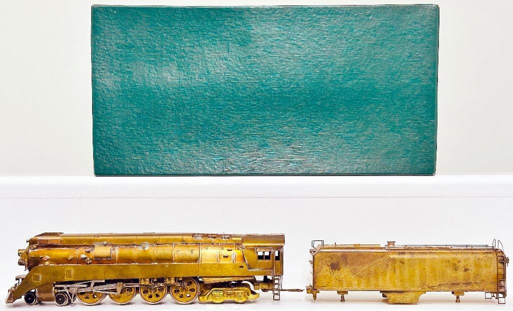 United Models Brass HO Scale Southern Pacific Daylight 4 - 8 - 4 Locomotive and Tender Boxed (1 of 7)