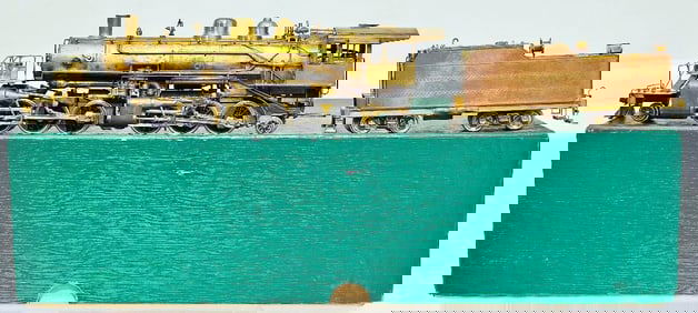 United Models Brass HO Scale Sierra Railroad 2 - 6 - 6 - 2 Mallet Articulated Locomotive and Tender