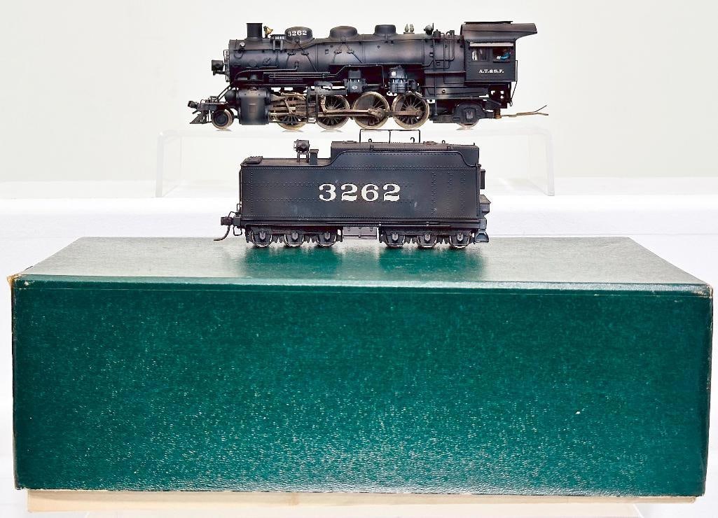 United Models Brass HO Scale Santa Fe 2 - 8 - 2 Locomotive and Tender Weathered Boxed (1 of 7)