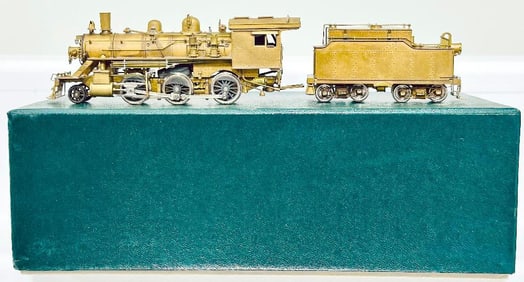 United Models Brass HO Scale Canadian National Railroad 2 - 6 - 0 Locomotive and Tender Boxed