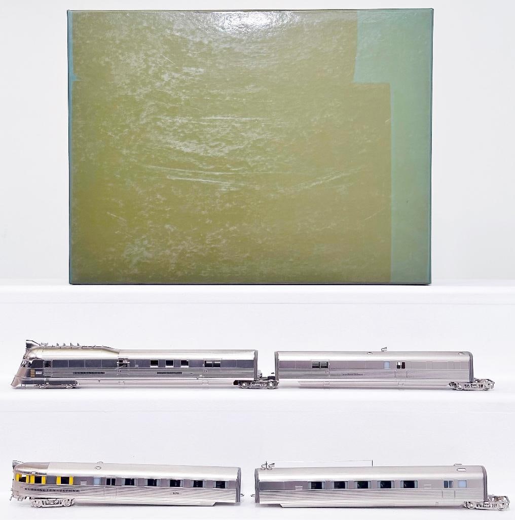 Challenger Imports Samhongsa Brass HO Scale Chicago Burlington & Quincy Pioneer Zephyr Boxed: Challenger Imports Samhongsa Brass HO Scale Chicago Burlington & Quincy Pioneer Zephyr Boxed, in C7 plus and with its original box. This Unit is operational.