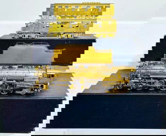 Hallmark Models Brass HO Scale Texas and Pacific 4 - 8 - 2 Locomotive and Tender Boxed