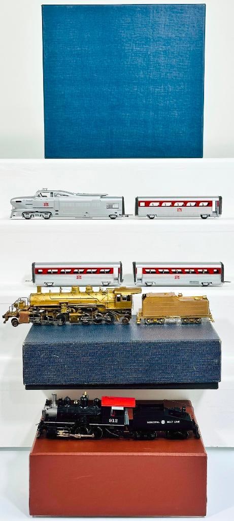 United Brass HO Scale Sierra Railroad 2 - 6 - 6 - 2 Mallet Articulated Locomotive and Tender Boxed (1 of 8)