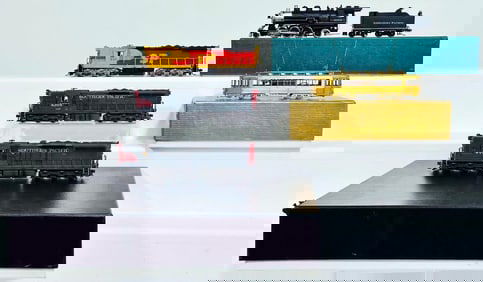 Unknown Manufacturer Brass HO Scale Southern Pacific SD - 9 Set and Northern Pacific Class T - 1