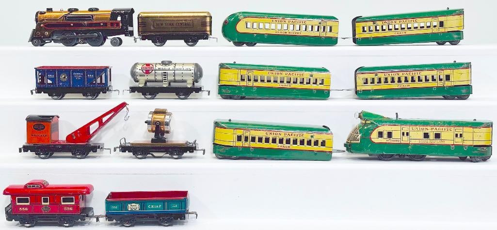 Marx Prewar O Gauge Union Pacific green and beige 6 Car Streamliner Set/97 CP Loco and 551 Tender (1 of 9)