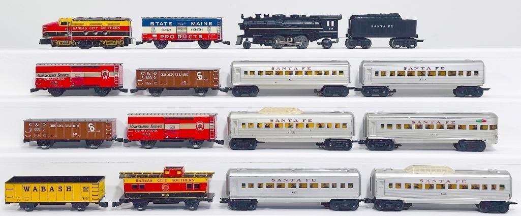Marx Postwar O Gauge Kansas City Southern A Diesel Unit Freight Set and Santa Fe 666 Locomotive Set (1 of 8)