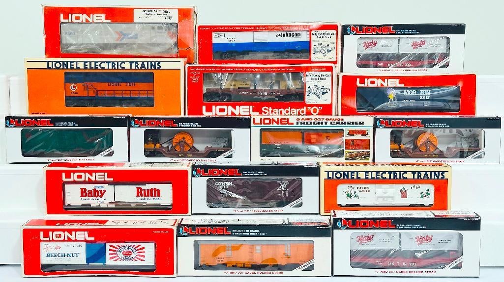 Lionel Modern O Gauge Lionel Lines SD - 28 Flat Top Diesel - Amtrak F - 3 A Nonpowered Dummy Diesel (1 of 7)