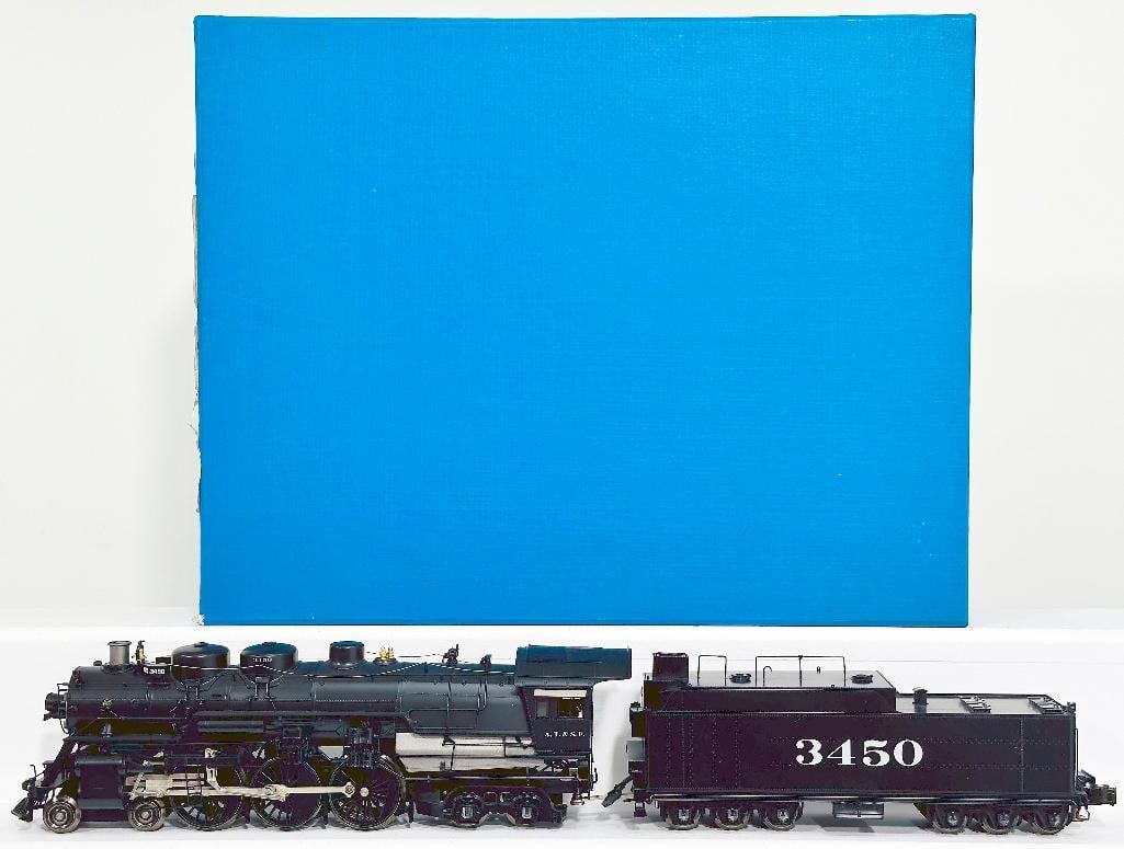 Pecos River Modern O Gauge Santa Fe 4 - 6 - 4 3450 painted Locomotive and Tender Boxed: Pecos River Modern O Gauge Santa Fe 4 - 6 - 4 3450 painted Locomotive and Tender Boxed, in C8 or better and with its original box.