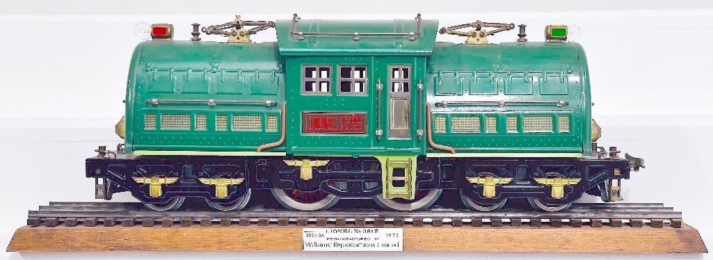 Williams Modern Standard Gauge Lionel Replica 381E on wood board track from 1973 (1 of 7)