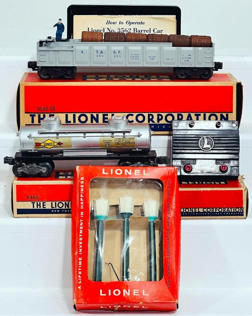 Lionel Postwar O Gauge 3562-25 Operating Barrel Car/76 Set of 3 Boulevard Lamps Aqua Color Scarce (1 of 9)