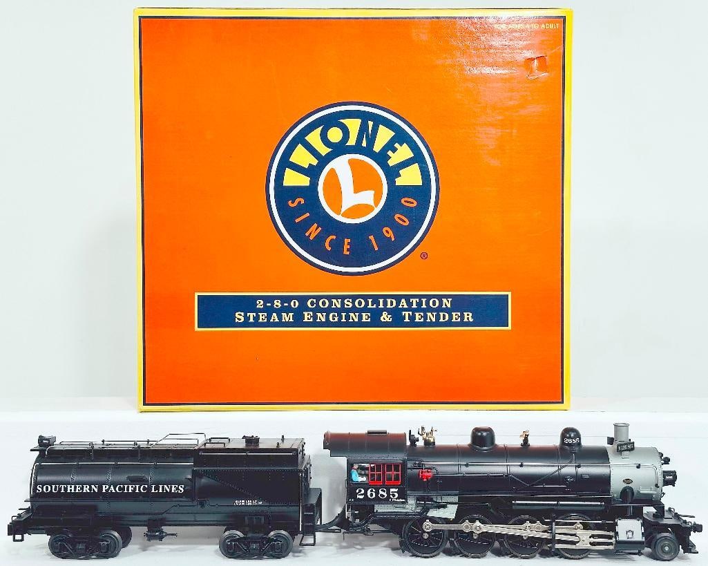 Lionel Modern O Gauge Southern Pacific 2 - 8 - 0 Consolidation - Command Locomotive and Tender Boxed (1 of 8)