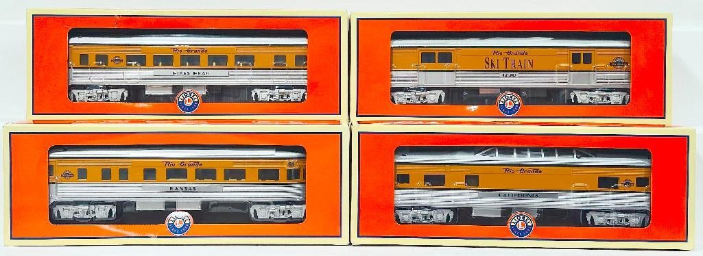 Lionel Modern O Gauge Ski Train Vista Dome Car - Ski Train Observation Car - Ski Train Baggage Car (1 of 5)