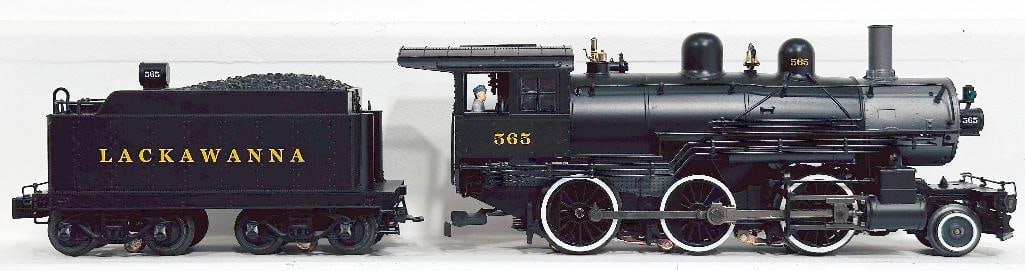 Lionel Modern O Gauge Mogul 2-6-0 Locomotive and Tender (1 of 6)