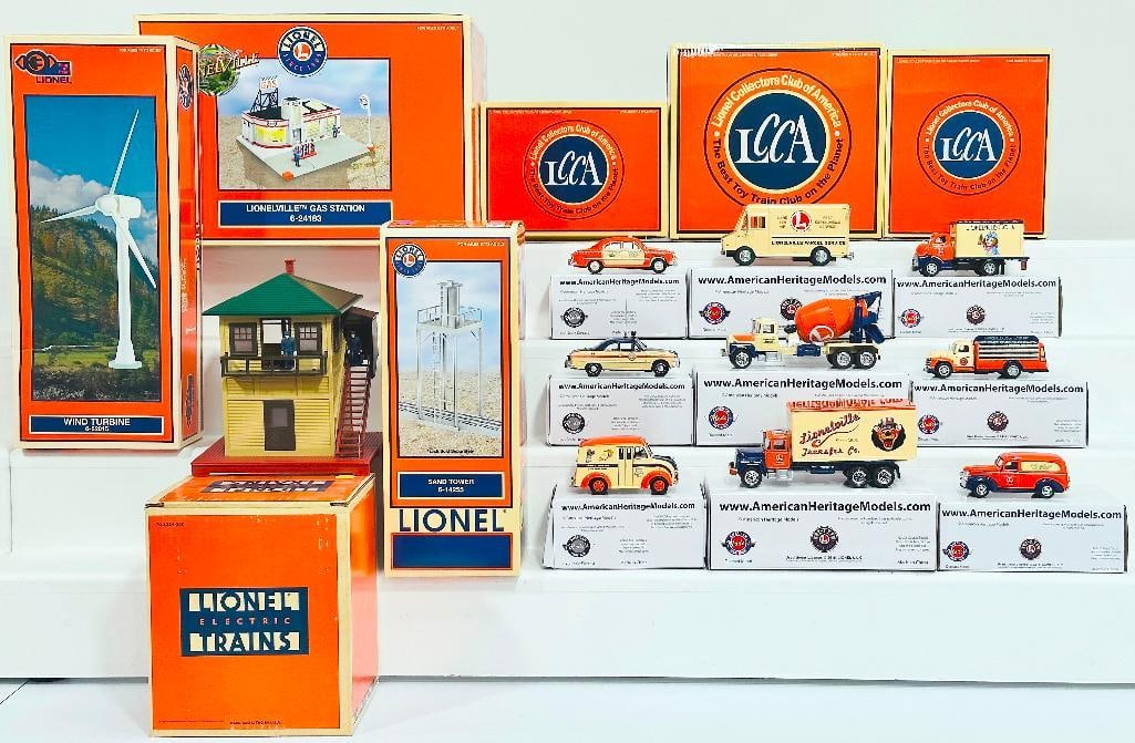 Lionel Modern O Gauge Seven (7) Assorted Accessories Boxed (1 of 14)