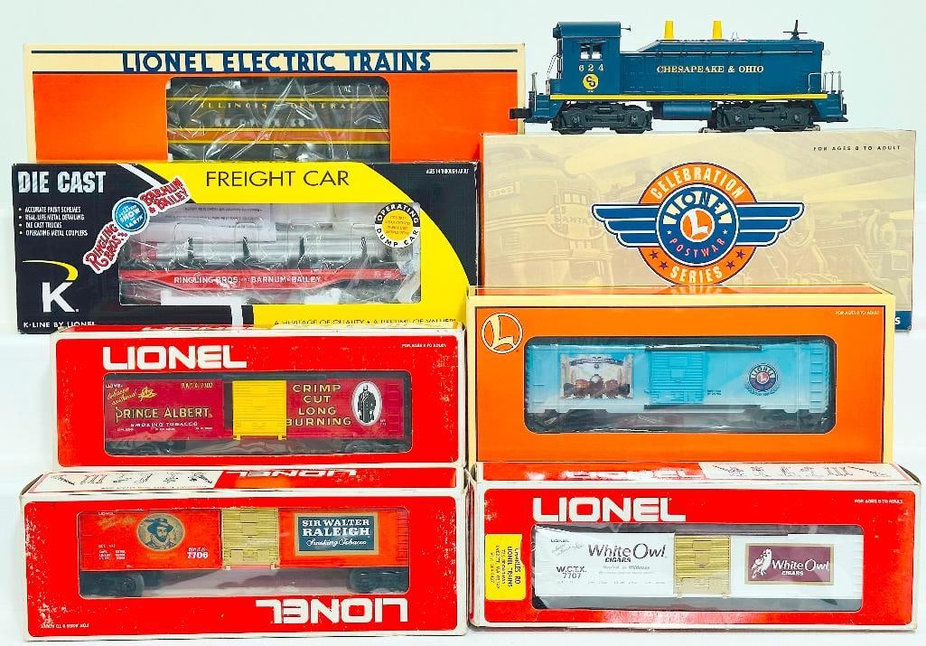 Lionel Modern O Gauge C &O NW?2 Switcher/Illinois Central Full Vista Dome/Four Assorted Freight Cars (1 of 10)