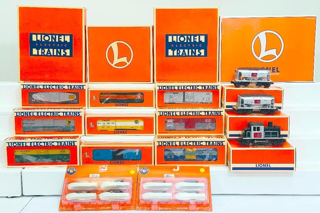 Lionel Modern O Gauge Nine (9) Assorted Freight Cars and Lionel Steel Switcher/ Two Lionel Ore Cars (1 of 12)