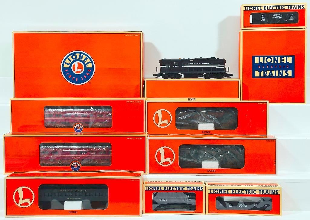Lionel Modern O Gauge 2380 New York Central GP?9 Locomotive and Aberdeen Carolina and Western Car (1 of 11)