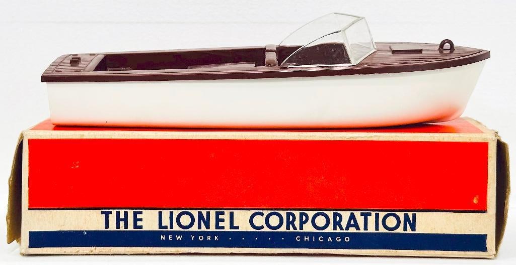 Lionel Postwar O Gauge 6801 - 60 Boat Separate Sale Boxed: Lionel Postwar O Gauge 6801 - 60 Boat Separate Sale Boxed, in C8 minus and with its original box.