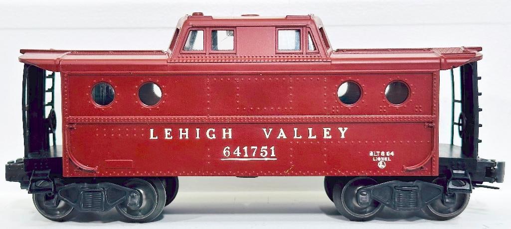 Lionel Postwar O Gauge 6417 Lehigh Valley Caboose: Lionel Postwar O Gauge 6417 Lehigh Valley Caboose, in C7 to C7 plus. This is a scarce Caboose.