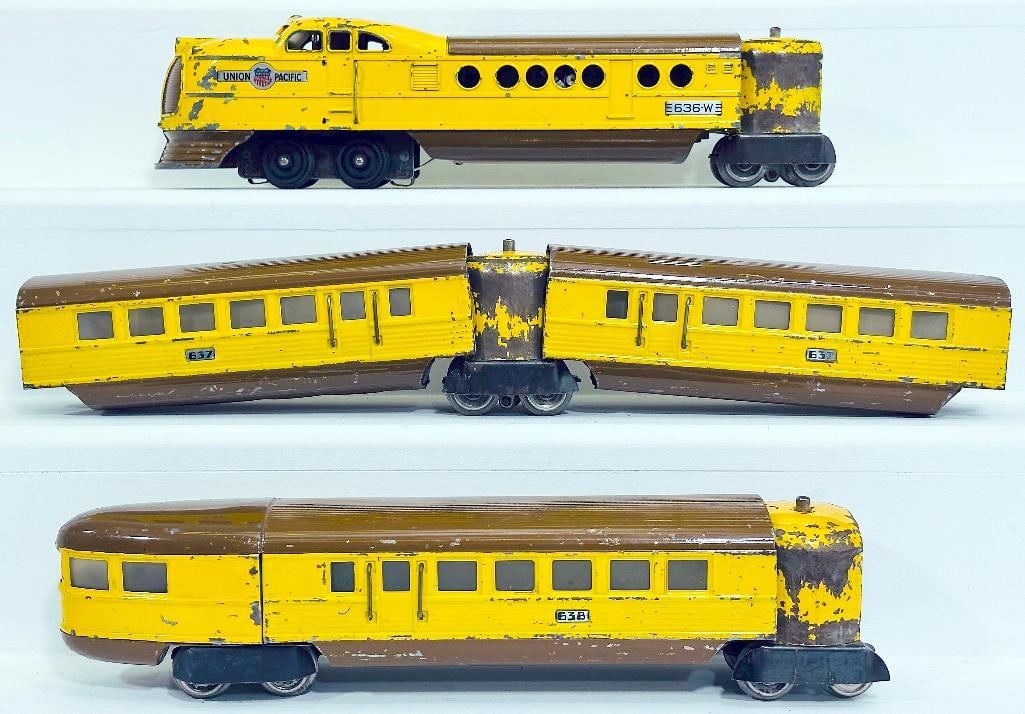 Lionel Prewar O Gauge 636W City of Denver 4 Car Streamliner Set: Lionel Prewar O Gauge 636W City of Denver 4 Car Streamliner Set, with 636W, 637, 637, and 638, with the 3 Vestibules, each in C6 minus or better.