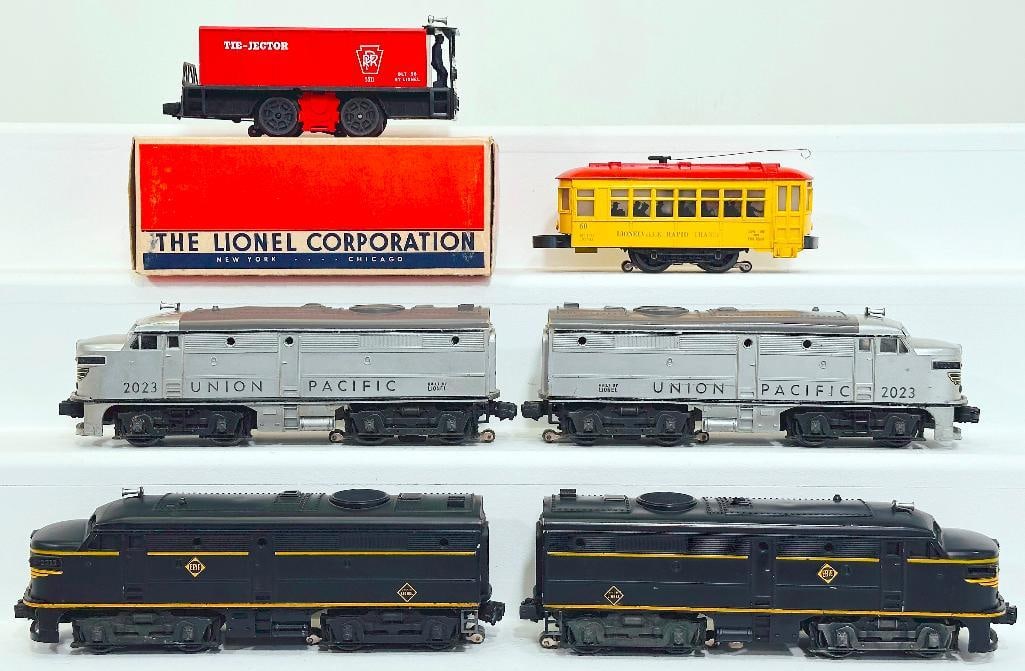 Lionel Postwar O Gauge 2032 Erie A - A Alco Diesel Units and 2023 A - A Union Pacific AA Alco Diesel (1 of 8)