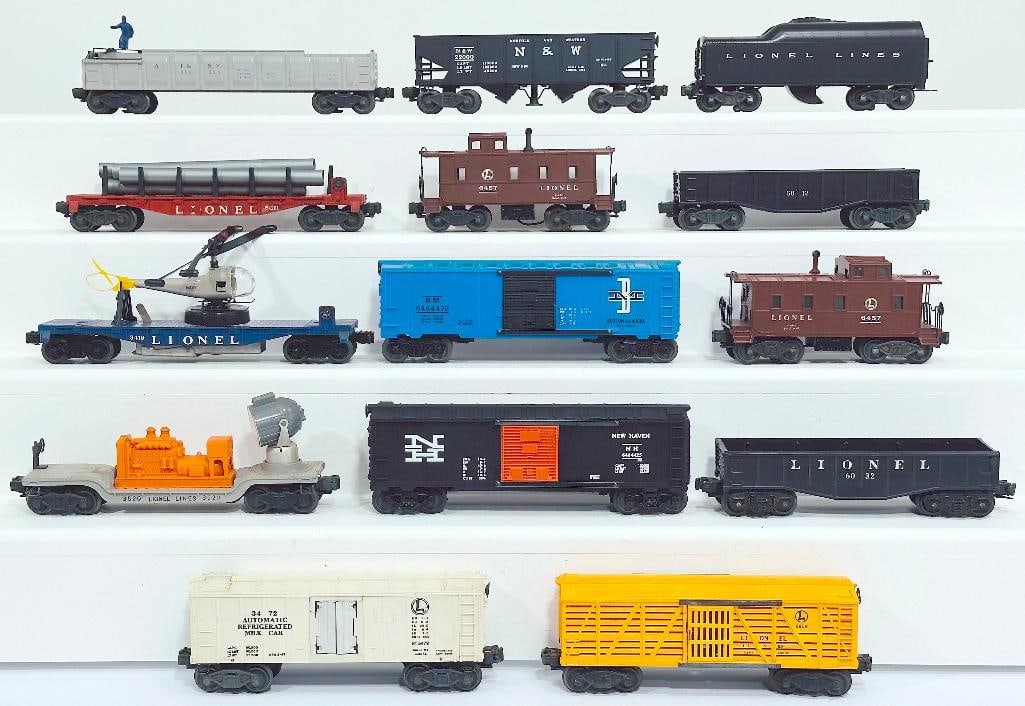 Lionel Postwar O Gauge Thirteen (13) Assorted Freight Cars and 2046W - 50 Tender (1 of 8)