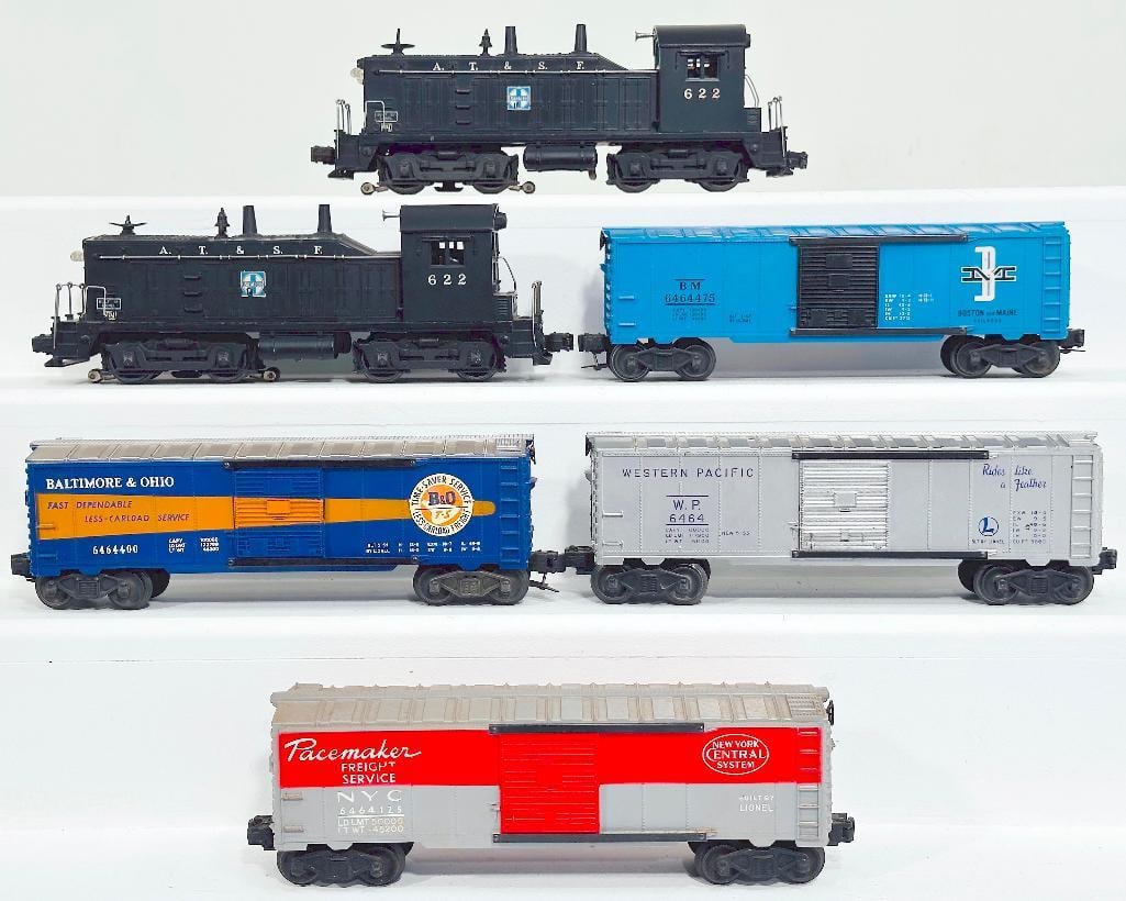 Lionel Postwar O Gauge 622 ATSF Switcher - 622 ATSF Switcher - Four (4) Assorted 6464 Box Cars (1 of 8)