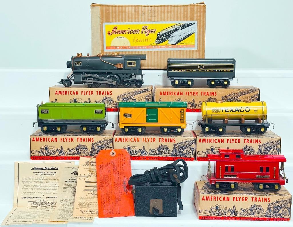 American Flyer Prewar O Gauge Gunmetal 2 - 4 - 4 4303 Locomotive and 1231 Tender with Four (4) Cars (1 of 10)