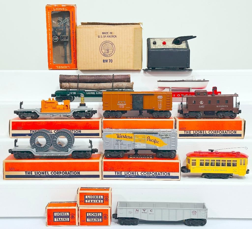 Lionel Postwar O Gauge Eight (8) Assorted Freight Cars and 60 Trolley (1 of 11)