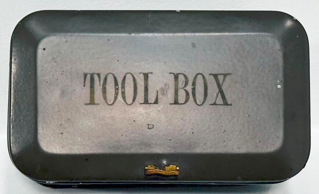Lionel Prewar 812 Tool Kit Early with wood handle tools (1 of 8)