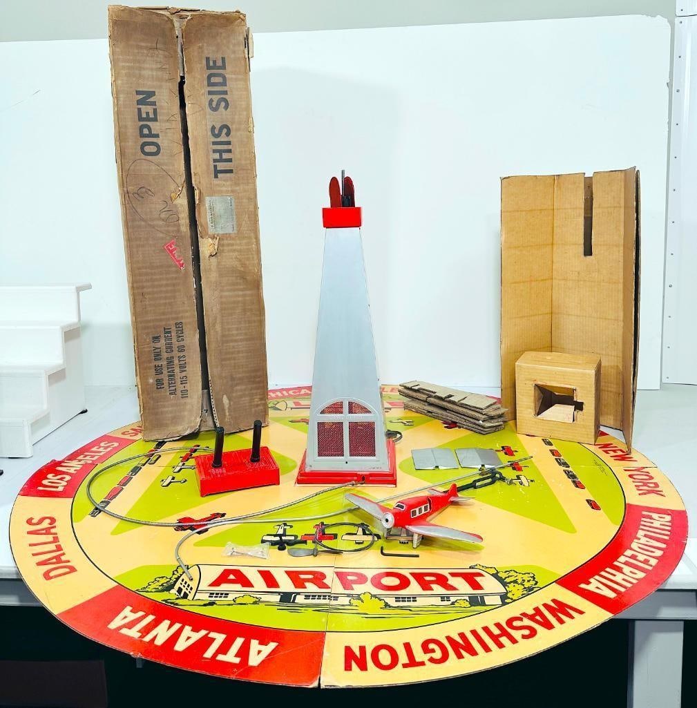 Lionel Prewar 50 Remote - Control Airplane with 49 circular Cardboard Landing Field Boxed (1 of 19)