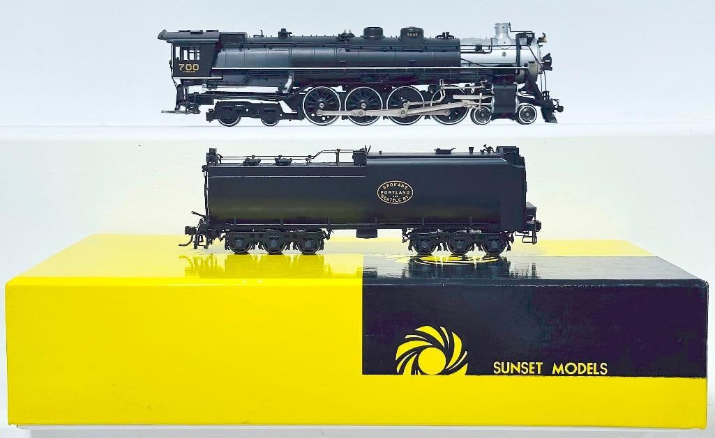 Sunset Models Modern HO Brass Spokane Portland and Seattle 4 - 8 - 4 Locomotive and Tender Boxed (1 of 8)