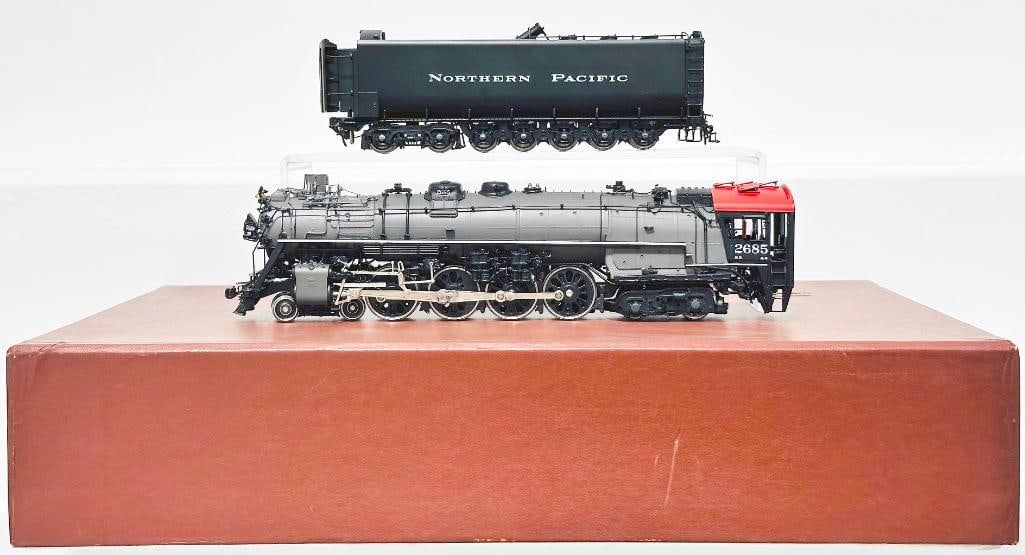 W & R Enterprises Modern HO Brass Northern Pacific A?5 4 - 8 - 4 Painted Passenger Gray Locomotive (1 of 8)