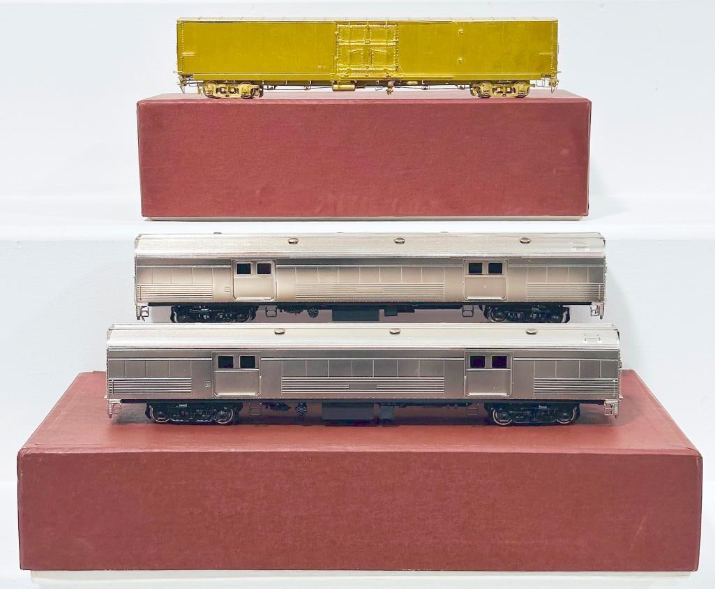 Metro Models Modern HO Scale Amtrak Merchandise Handling Car/ W & R Enterprises Modern HO Scale Car (1 of 8)