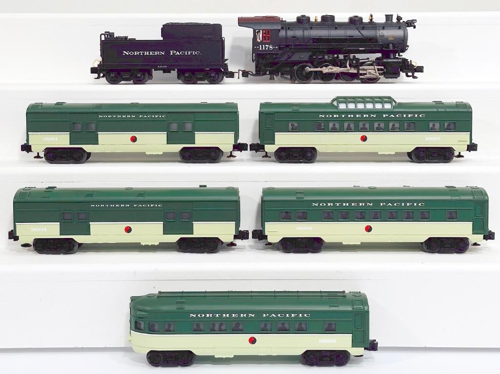 Lionel Modern O Gauge 0-8-0 Northern Pacific Locomotive and Tender/Five (5) Assorted Northern Cars (1 of 6)