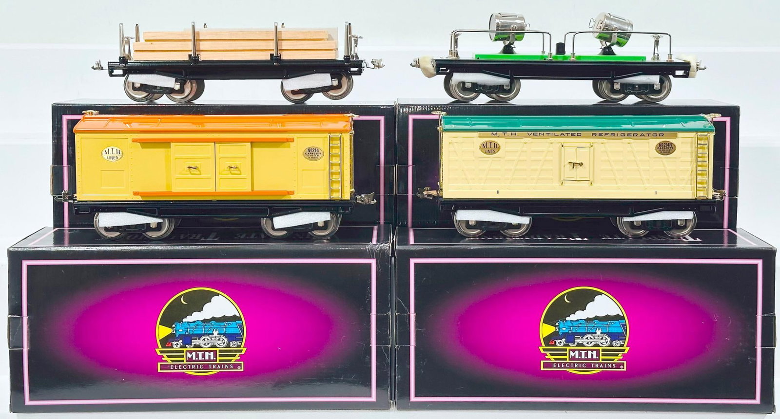 MTH Tinplate Traditions Modern Standard Gauge 214R Ivory and Peacock Reefer Car/220 Searchlight Car (1 of 8)