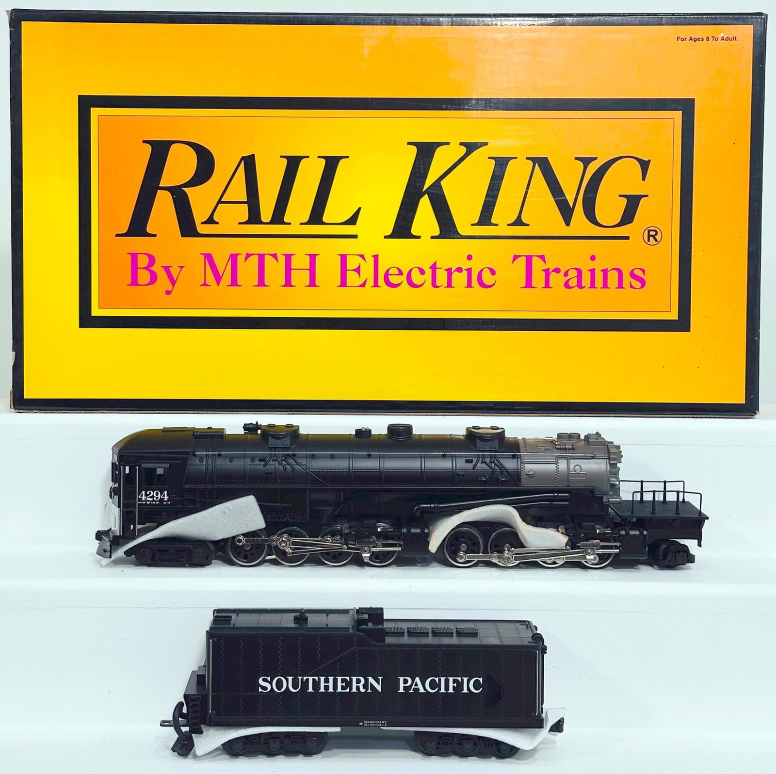 MTH Rail King Modern O Gauge Southern Pacific Cab Forward Steam Locomotive and Tender with PS 1.0 (1 of 8)