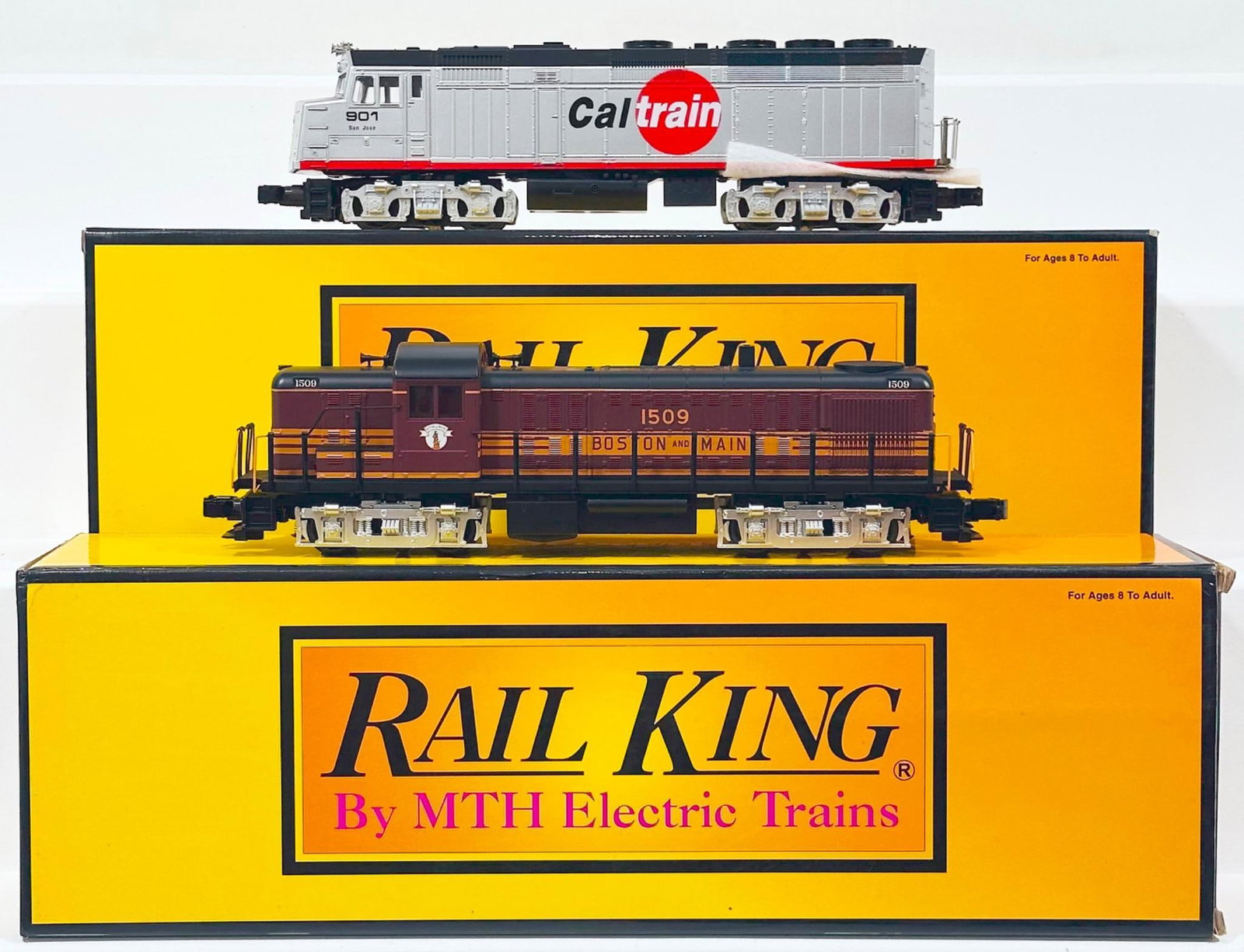 MTH Rail King Modern O Gauge Cal Train F40 PH Diesel Engine with PS 2.0 Boxed and Boston and Maine (1 of 8)