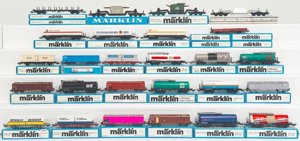 Marklin Modern HO Scale Thirty (30) Assorted Freight Cars (1 of 11)