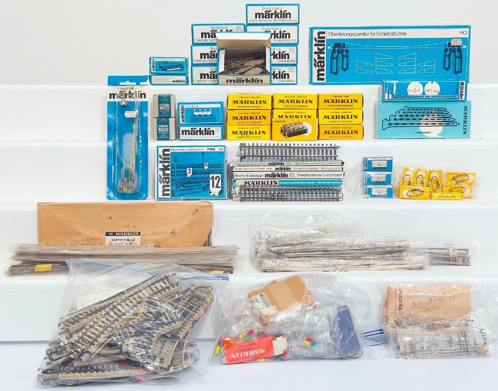 Marklin Modern HO Scale Assorted Catenary Lines and Track Operating Mechanisms Boxed (1 of 7)
