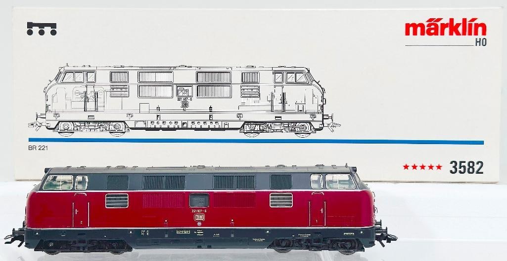 Marklin Modern HO Scale #3582 DB BR 221 Diesel Locomotive Boxed (1 of 8)
