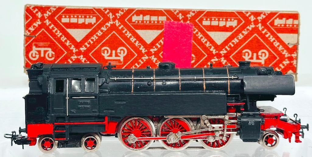 Marklin Postwar HO Scale 2 - 6 - 4 DA 800 BR 66 Locomotive Boxed (1 of 8)