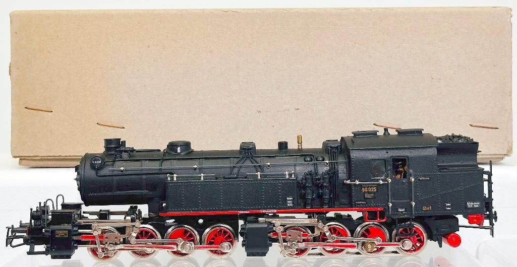 Marklin Modern HO Scale 0 - 8 - 8 - 0 BR 96 Tank Locomotive Boxed (1 of 9)